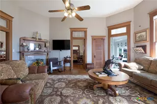 606 S Key Ave, Lampasas, TX 76550 - Photo 30