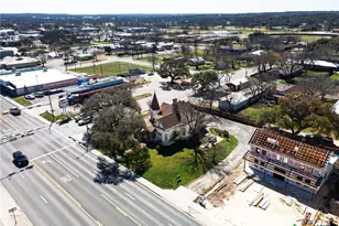606 S Key Ave, Lampasas, TX 76550 - Photo 6