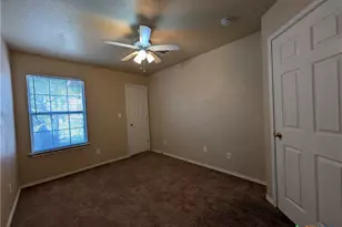 1013 Misty Acres Dr, New Braunfels, TX 78130 - Photo 16