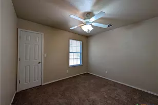 1013 Misty Acres Dr, New Braunfels, TX 78130 - Photo 18