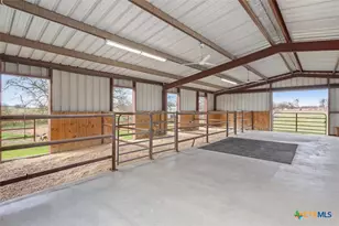 645 W Big Elm Rd, Troy, TX 76579 - Photo 32