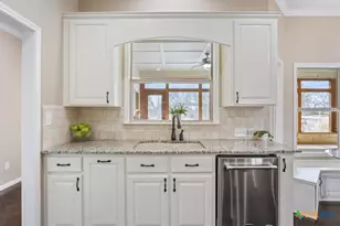 645 W Big Elm Rd, Troy, TX 76579 - Photo 10