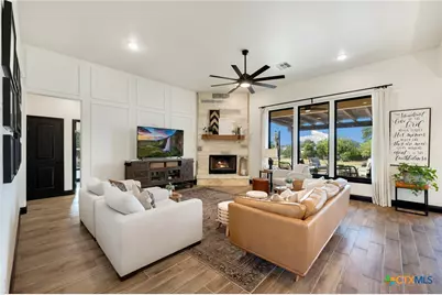 462 Curvatura, New Braunfels, TX 78132 - Photo 12