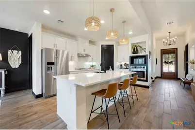 462 Curvatura, New Braunfels, TX 78132 - Photo 6