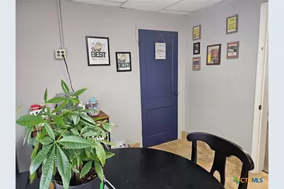 700 E Polk #B, Burnet, TX 78611 - Photo 4