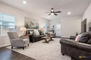 1910 Esplanade, New Braunfels, TX 78130 - Photo 4