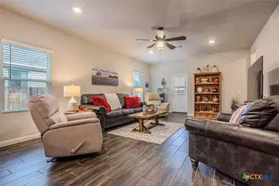 1910 Esplanade, New Braunfels, TX 78130 - Photo 2