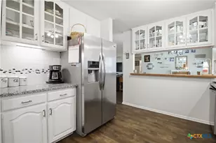 1354 Dawnridge Dr, Canyon Lake, TX 78133 - Photo 8