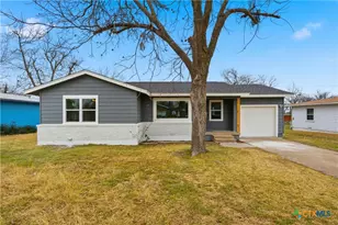 1814 S 43rd St, Temple, TX 76504 - Photo 2