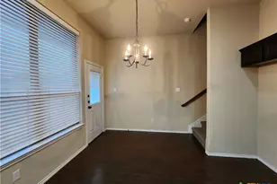 303 Rosalie, New Braunfels, TX 78130 - Photo 6