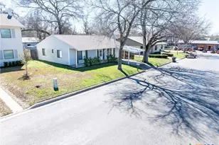 218 W 6th St, Shiner, TX 77984 - Photo 22