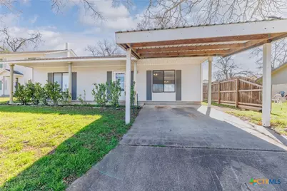 218 W 6th Street, Shiner, TX 77984 - Photo 16