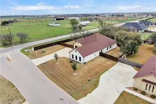 101 Metheglin Dr, Temple, TX 76502 - Photo 2