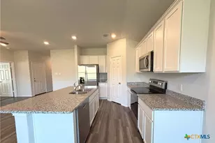 1426 Piedmont St, Temple, TX 76504 - Photo 2