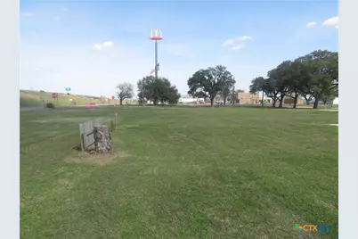 907 N. East St, Edna, TX 77957 - Photo 34