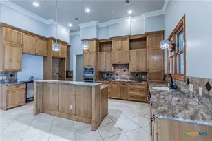 101 Crescent Mesa, Belton, TX 76513 - Photo 8
