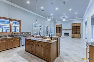 101 Crescent Mesa, Belton, TX 76513 - Photo 8