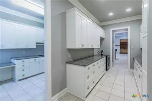 101 Crescent Mesa, Belton, TX 76513 - Photo 10