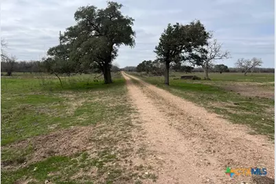 2292 Garrett Road, Yoakum, TX 77995 - Photo 6