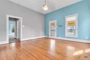 703 Bois D'Arc St, Lockhart, TX 78644 - Photo 10