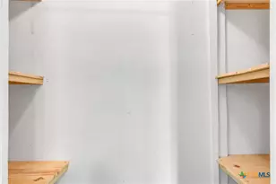 703 Bois D'Arc St, Lockhart, TX 78644 - Photo 18