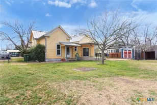 703 Bois D'Arc St, Lockhart, TX 78644 - Photo 26