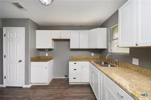 603 Maplewood Dr, Victoria, TX 77901 - Photo 10