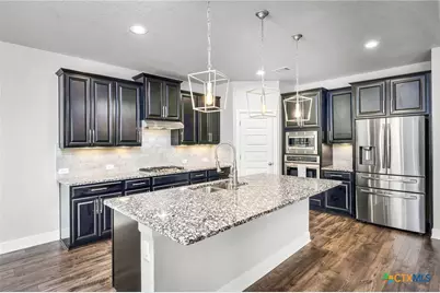 240 Bamberger Avenue, New Braunfels, TX 78132 - Photo 4