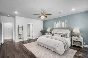 240 Bamberger Ave, New Braunfels, TX 78132 - Photo 10