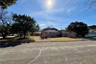 802 Danny Cir, Harker Heights, TX 76548 - Photo 2