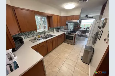 1221 Hallmark, Canyon Lake, TX 78133 - Photo 10