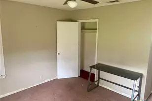 3607 Avondale St, Victoria, TX 77901 - Photo 6