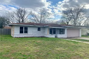 3607 Avondale St, Victoria, TX 77901 - Photo 2