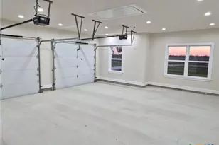 520 Essence Dr, Victoria, TX 77904 - Photo 14