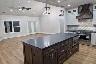 520 Essence Dr, Victoria, TX 77904 - Photo 28