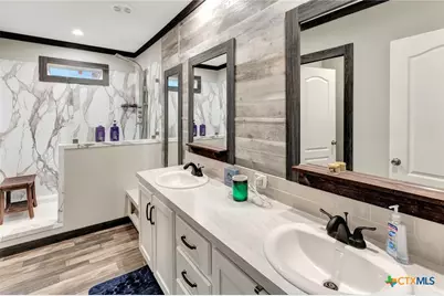 497 W Oaks, Victoria, TX 77905 - Photo 32