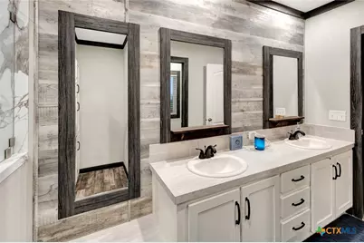 497 W Oaks, Victoria, TX 77905 - Photo 34