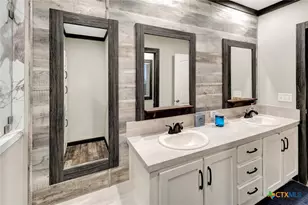 497 W Oaks, Victoria, TX 77905 - Photo 34