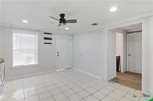 1409 N Heideke St, Seguin, TX 78155 - Photo 6