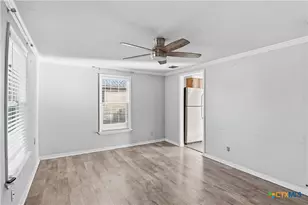 1409 N Heideke St, Seguin, TX 78155 - Photo 4