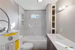 1409 N Heideke St, Seguin, TX 78155 - Photo 14