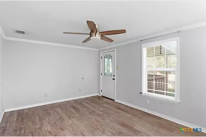 1409 N Heideke Street, Seguin, TX 78155 - Photo 2