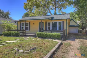 927 N Union Ave, New Braunfels, TX 78130 - Photo 2