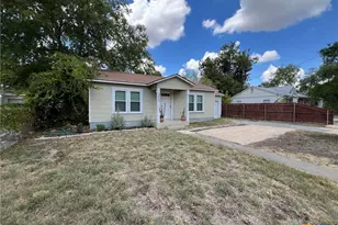 859 Oasis St, New Braunfels, TX 78130 - Photo 2