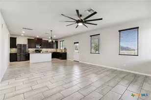 533 Sand Trail St, New Braunfels, TX 78130 - Photo 4