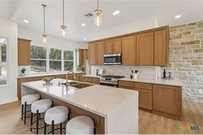 858 Rutherford, Fischer, TX 78623 - Photo 4