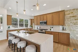 858 Rutherford, Fischer, TX 78623 - Photo 4