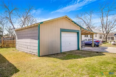 301 S Pecan Street, Moulton, TX 77975 - Photo 26