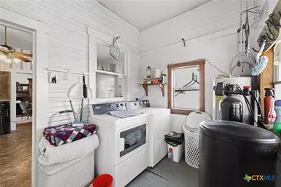 301 S Pecan Street, Moulton, TX 77975 - Photo 24