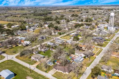 301 S Pecan Street, Moulton, TX 77975 - Photo 38